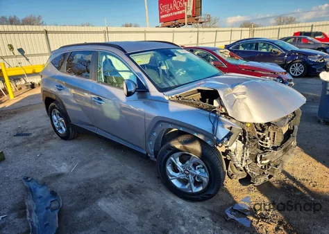 2022 Hyundai Tucson Sel z USA, uszkodzony, nr VIN KM8JB3AE2NU034298